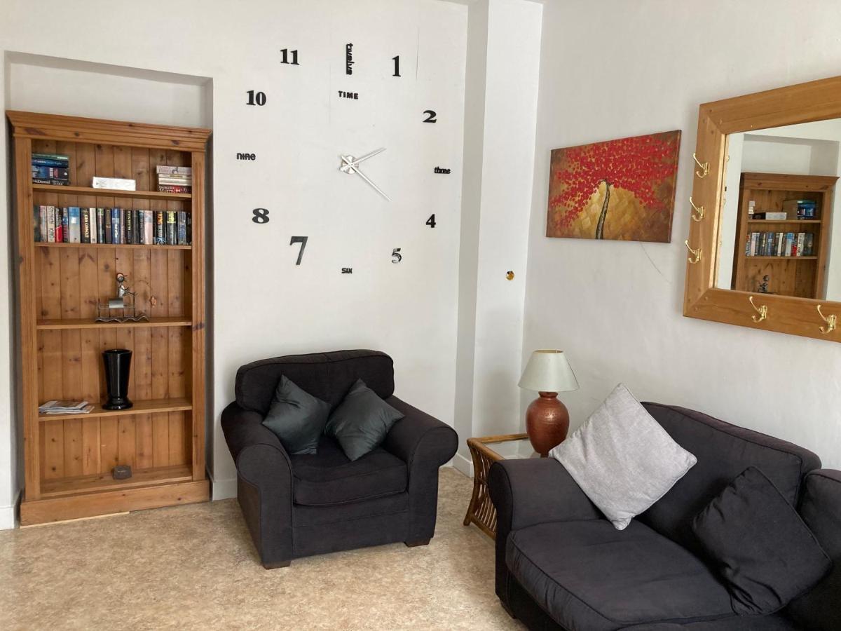 La Petite Maison - Self Catering Pre-en-Pail-Saint-Samson Εξωτερικό φωτογραφία
